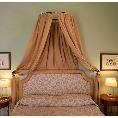 Palazzo Guiderocchi Hotel Асколи Пичено Екстериор снимка