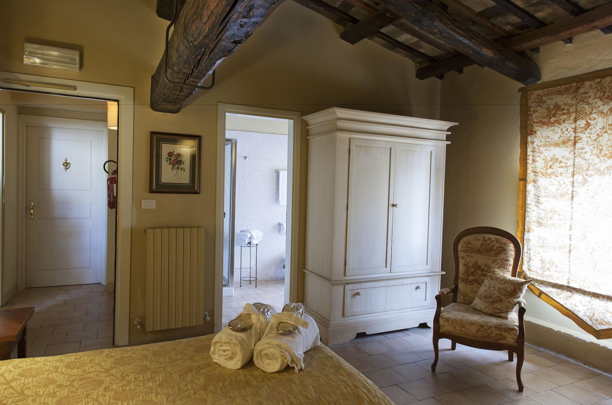 Palazzo Guiderocchi Hotel Асколи Пичено Екстериор снимка
