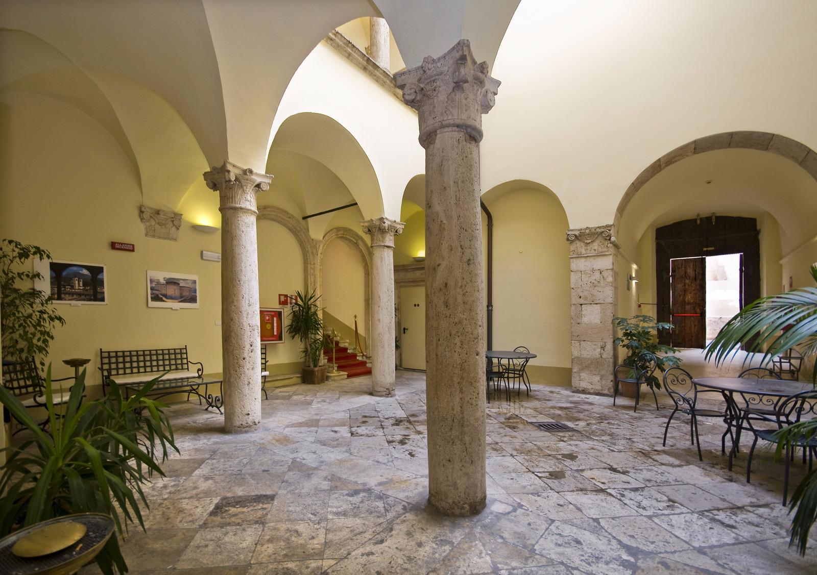 Palazzo Guiderocchi Hotel Асколи Пичено Екстериор снимка
