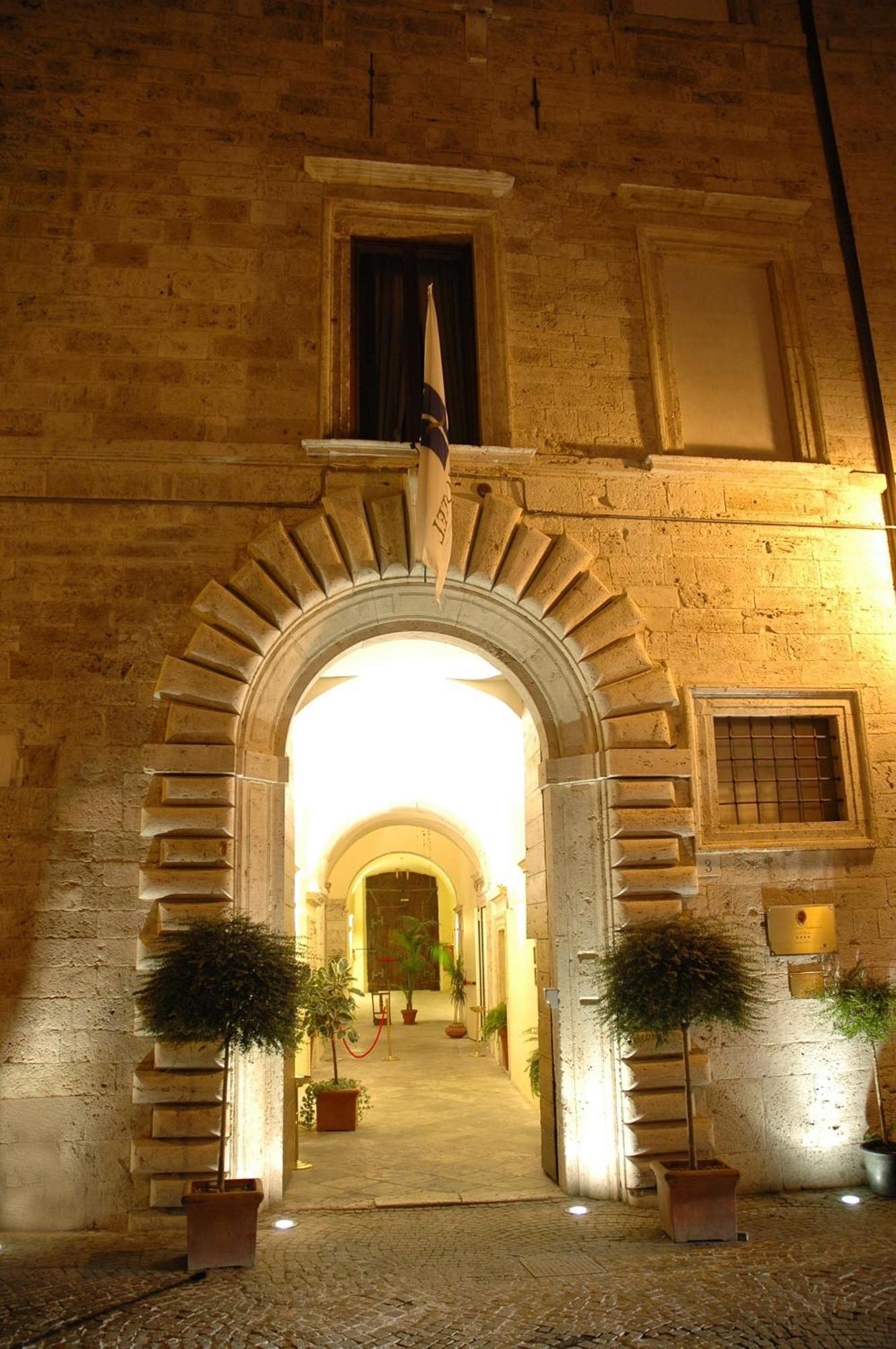 Palazzo Guiderocchi Hotel Асколи Пичено Екстериор снимка