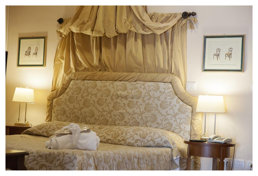 Palazzo Guiderocchi Hotel Асколи Пичено Екстериор снимка