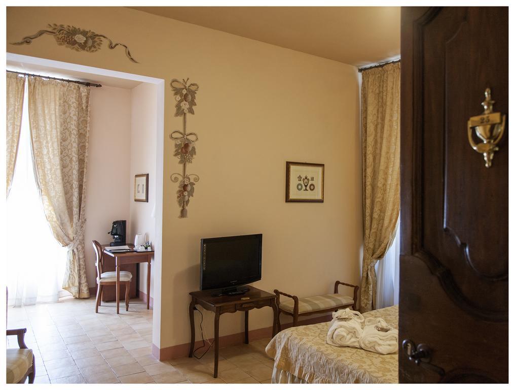 Palazzo Guiderocchi Hotel Асколи Пичено Екстериор снимка