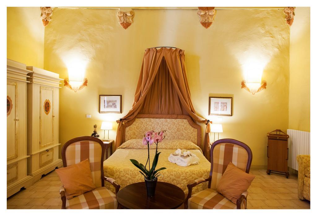 Palazzo Guiderocchi Hotel Асколи Пичено Стая снимка